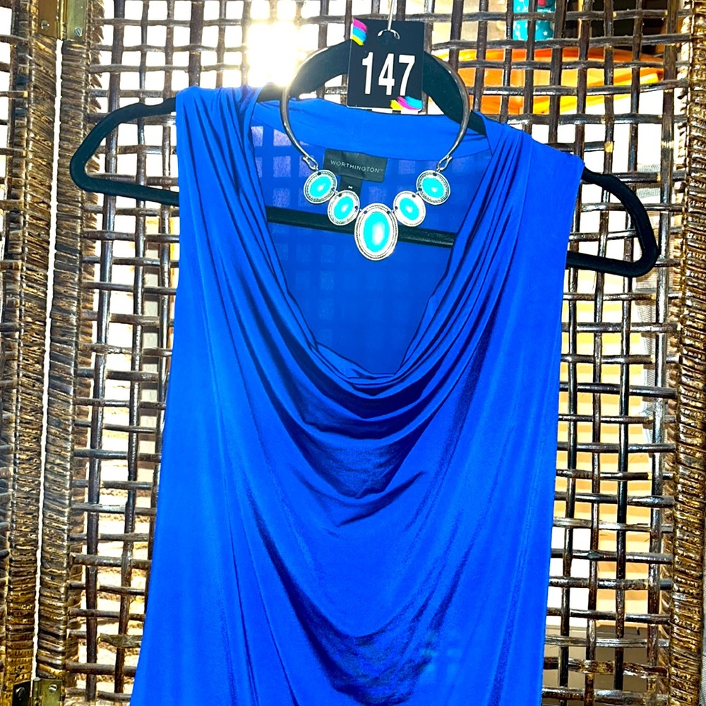#147 Worthington size medium dark blue drop neck, sleeveless blouse